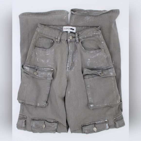 Fashion Nova Time To Shine Silver Foil Cargo Jeans Size 3 Baggy - Picture 2 of 8